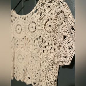 Short Sleeve White Doily Crop Top